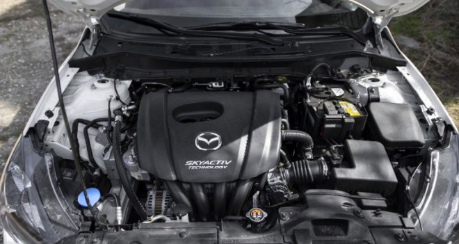 Động cơ xăng Kyactiv mạnh mẽ của xe Mazda 3 2018