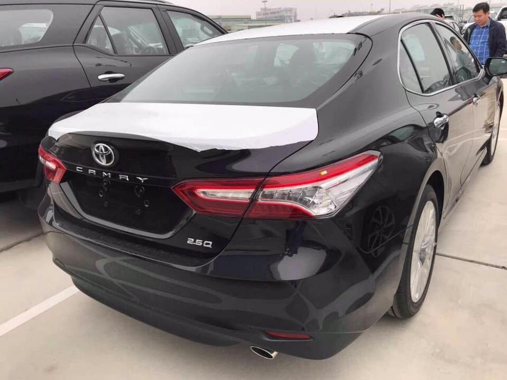 Lô xe Toyota Camry 2019 đầu tiên đã cập bến Việt Nam a2