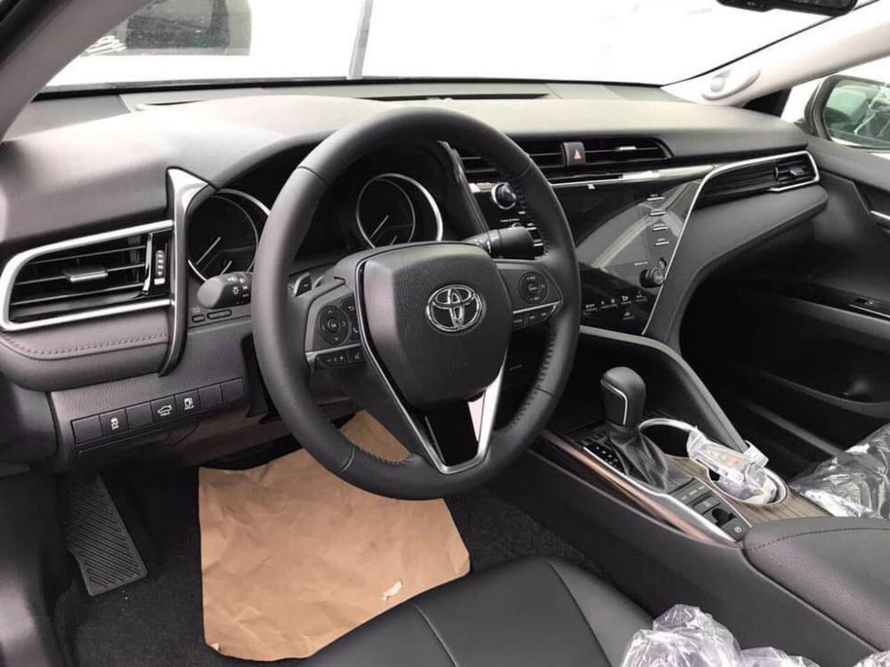 Lô xe Toyota Camry 2019 đầu tiên đã cập bến Việt Nam a3