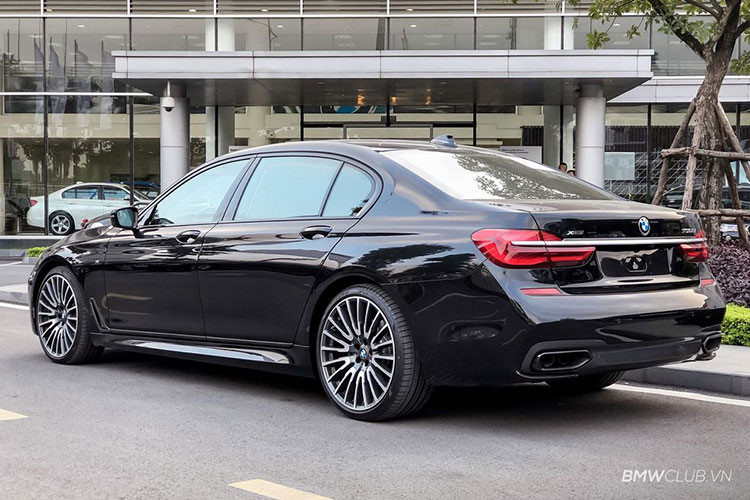 Khám phá chiếc "Boeing mặt đất" BMW 750Li trị giá hơn 10 tỷ tại Việt Nam a11