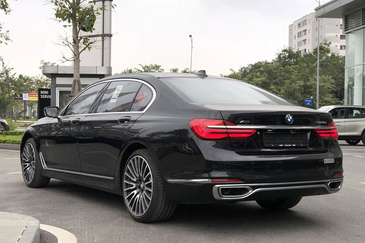 Khám phá chiếc "Boeing mặt đất" BMW 750Li trị giá hơn 10 tỷ tại Việt Nam a5