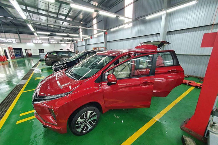 Mitsubishi Xpander tăng cường phiên bản màu đỏ cho thị trường Việt a2