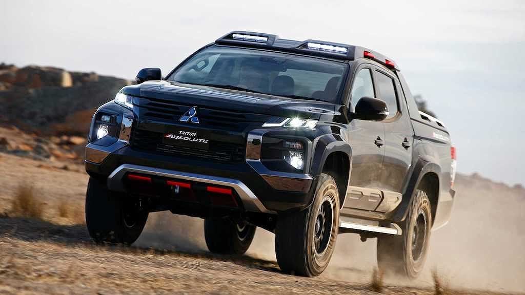 Mitsubishi Triton chuẩn bị ra bản hiệu năng cao, quyết đấu với Ford Ranger Raptor 1a