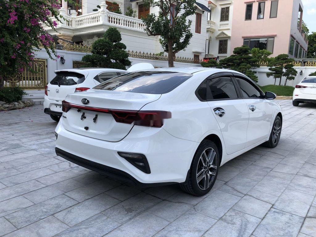 Bán Kia Cerato 1.6 Duluxe năm sản xuất 2019, màu trắng, giá 515tr