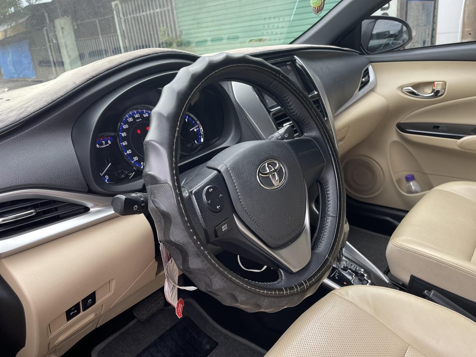 Cần bán xe Toyota Yaris 1.5G năm sản xuất 2018, giá 570tr
