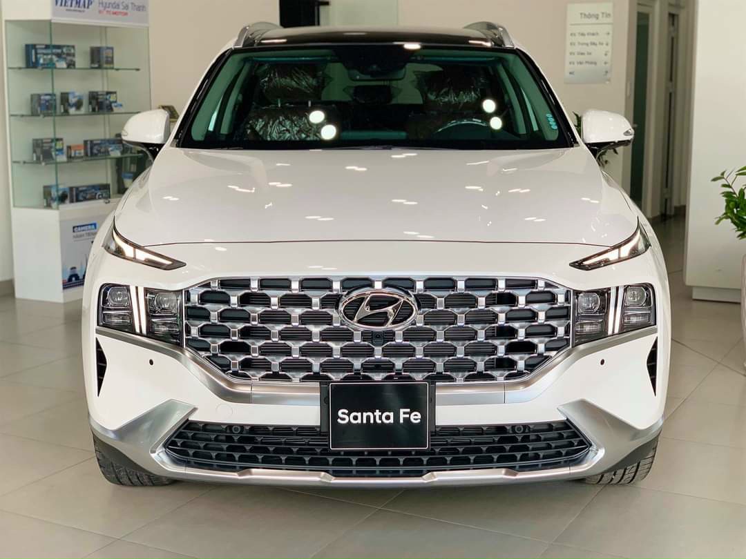 Cần bán Hyundai Santa Fe 2.2 năm 2022, màu trắng