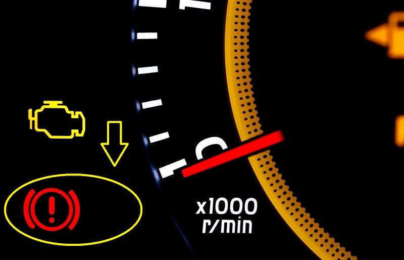 báo lỗi xe ô tô lỗi áp suất dầu bôi trơn