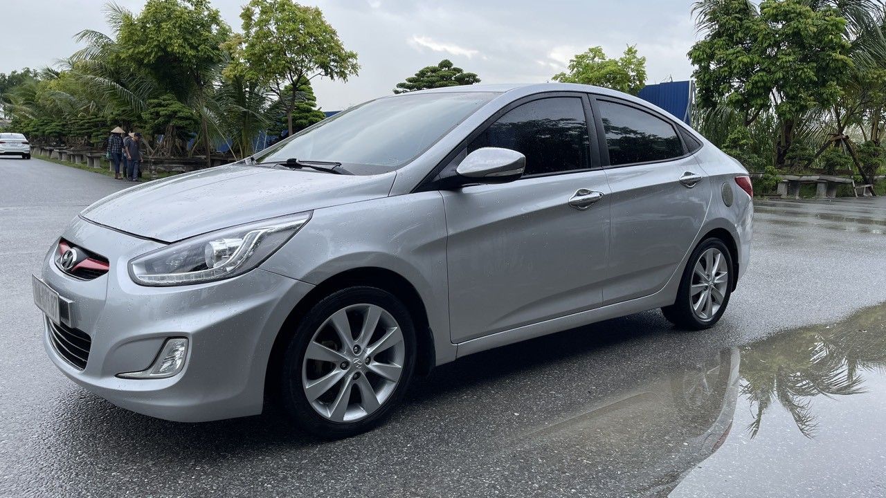 Hyundai Accent 2013 - Bán gấp số sàn nhập khẩu Hàn Quốc, xe một chủ từ mới - Máy và hộp số zin theo nhà sx. Giá cực tốt