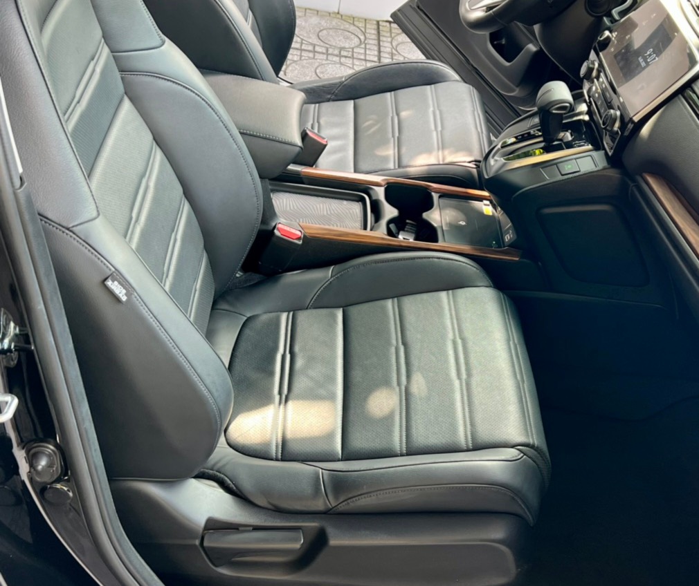 Honda CR V 1.5 2020 - Honda_CRV 1.5L màu đen biển tỉnh.  -- Sản xuất 2020.  