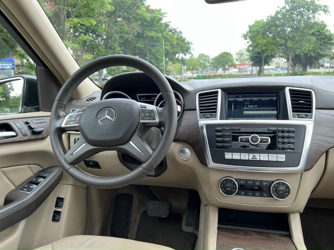 Mercedes-Benz GL 350 2015 - Bảo hành chính hãng, có hỗ trợ vay