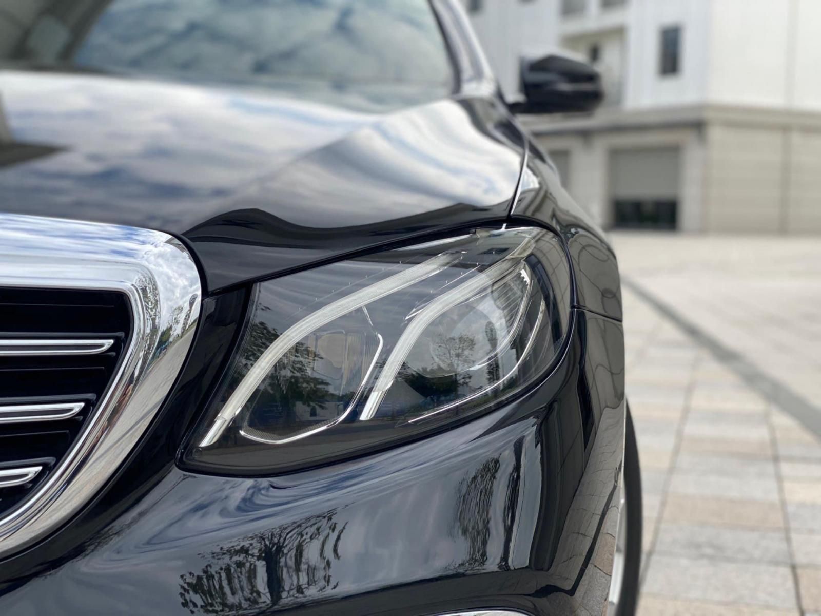 Mercedes-Benz E200 2019 - Xe chính chủ nhà đi, mới 99% giá tốt 1 tỷ 530tr