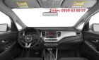 Kia Rondo 2017 - Cần bán xe Kia Rondo năm 2017, màu trắng, giá 609tr