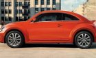 Volkswagen New Beetle 2016 - Bán xe ô tô Volkswagen New Beetle 2016, màu cam sành điệu, xe nhập Đức. LH Hương 0902608293