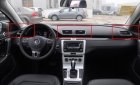 Volkswagen Passat 2016 - Cần bán Volkswagen Passat GP đời 2016, màu đỏ mận, nhập mới 100% ở Đức. Cam kết giá tốt, LH Hương 0902.608.293