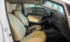 Kia Cerato 1.6AT 2017 - Cần bán Kia Cerato 1.6AT đời 2018, màu trắng chính hãng, LH 0989 240 241