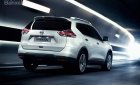 Nissan X trail 2.5L 2018 - Bán ô tô Nissan X trail SV Premium 2018, màu trắng, Giá KM xin vui lòng liên hệ Ngay sẽ được giá tốt nhất