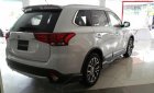 Mitsubishi Stavic 2017 - Bán xe Outlander tại Đà Nẵng, giao xe ngay, xe đủ màu, thủ tục nhanh chóng, hỗ trợ vay. LH Quang: 0905596067