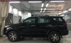 Toyota Fortuner V 4x2AT 2017 - Cần bán xe Toyota Fortuner V 4x2AT sản xuất 2017 màu đen, nhập khẩu chính hãng