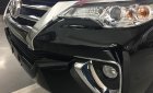 Toyota Fortuner V 4x2AT 2017 - Cần bán xe Toyota Fortuner V 4x2AT sản xuất 2017 màu đen, nhập khẩu chính hãng