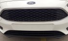 Ford Focus Trend 2017 - Bán Focus Trend tặng ghế da + film USA + nẹp bước chân + vè che mưa. Liên hệ ngay