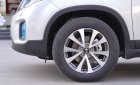 Kia Sorento DATH 2018 - Bán xe Kia Sorento DATH màu trắng đời 2018, 939tr, số tự động, giá khuyến mãi