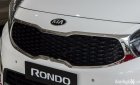 Kia Rondo 2.0 GAT 2017 - Bán Kia Rondo 2.0 GAT đời 2017, màu trắng