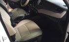 Kia Rondo GAT 2017 - Cần bán Kia Rondo GAT đời 2017, màu trắng, xe nhập chính chủ, giá chỉ 650 triệu