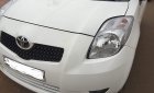 Toyota Yaris 1.3 2005 - Cần bán lại xe Toyota Yaris 1.3 2005, màu trắng, nhập khẩu chính hãng, số tự động