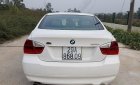 BMW 3 Series 320i 2008 - Cần bán xe BMW 3 Series 320i đời 2008, màu trắng, 520 triệu
