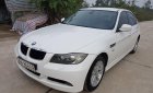 BMW 3 Series 320i 2008 - Cần bán xe BMW 3 Series 320i đời 2008, màu trắng, 520 triệu