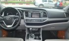 Toyota Highlander LE 2011 - Bán Toyota Highlander LE đời 2011, màu trắng, xe nhập, xe công ty xuất hóa đơn