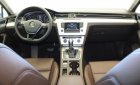 Volkswagen Passat GP 2017 - Bán Volkswagen Passat giá chỉ 1,266,000,000 vnđ