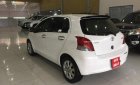 Toyota Yaris 2010 - Cần bán lại xe Toyota Yaris đời 2010, màu trắng, xe nhập