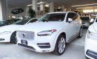 Volvo XC90 T6 Momentum 2017 - Cần bán xe Volvo XC90 T6 Momentum đời 2017, màu trắng, nhập khẩu