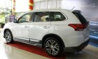 Mitsubishi Stavic 2017 - Bán Mitsubishi Outlander Đà Nẵng, bán xe 7 chỗ 2.0, CKD, hỗ trợ vay 90%, liên hệ: Lê Nguyệt: 0911.477.123