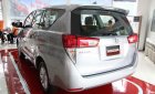 Toyota Innova E 2018 - Cần bán xe Toyota Innova 2.0E đời 2018- Giảm giá 50trđ- tặng phụ kiện+ Bảo hiểm vật chất