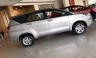 Toyota Innova 2018 - Bán ô tô Toyota Innova sản xuất năm 2018, màu bạc, 743 triệu