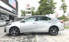 Toyota Corolla altis 2018 - Cần bán Toyota Corolla altis năm 2018, màu bạc, 678 triệu