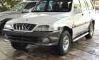 Ssangyong Musso 2002 - Cần bán gấp Ssangyong Musso đời 2002, màu trắng