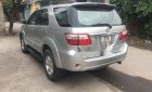 Toyota Fortuner 2010 - Bán Toyota Fortuner năm sản xuất 2010, màu bạc số sàn, giá tốt