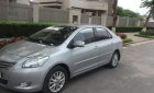 Toyota Vios E 2013 - Cần bán gấp Toyota Vios E sản xuất 2013, màu bạc