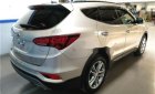 Hyundai Santa Fe 2018 - Bán Hyundai Santa Fe năm 2018, màu bạc, full dầu