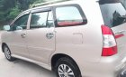 Toyota Innova 2.0E 2015 - Bán xe Toyota Innova E sản xuất 2015, màu bạc như mới