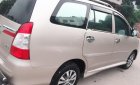 Toyota Innova 2.0E 2015 - Bán xe Toyota Innova E sản xuất 2015, màu bạc như mới