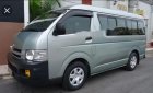 Toyota Hiace   2011 - Cần bán Toyota Hiace 2011, màu bạc, giá 440tr