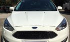 Ford Focus 2017 - Cần bán gấp Ford Focus đời 2017, màu trắng, giá 725tr