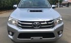 Toyota Hilux 2.4E MT 2015 - Cần bán gấp Toyota Hilux 2.4E MT năm 2015, màu bạc, nhập khẩu nguyên chiếc giá cạnh tranh