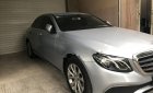 Mercedes-Benz E class 2017 - Cần bán xe Mercedes sản xuất năm 2017, màu bạc