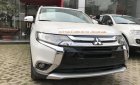 Mitsubishi Outlander 2.0 CVT 2018 - Bán Mitsubishi Outlander 2.0 CVT đời 2018, màu trắng, khuyến mại lớn