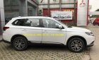 Mitsubishi Outlander 2.0 CVT 2018 - Bán Mitsubishi Outlander 2.0 CVT đời 2018, màu trắng, khuyến mại lớn